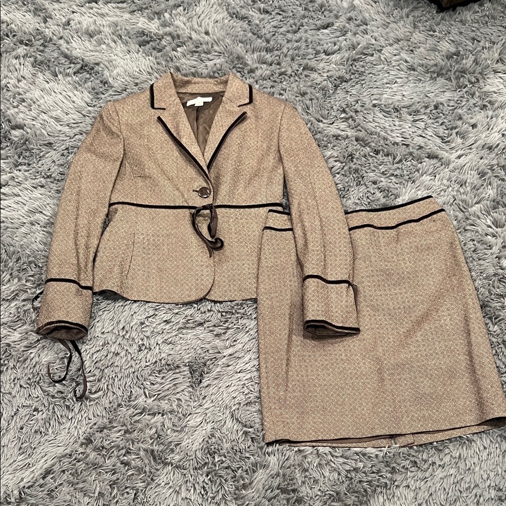 Vintage Casual Corner Wool Suit Size 6 Velvet Trim Blazer Skirt Set